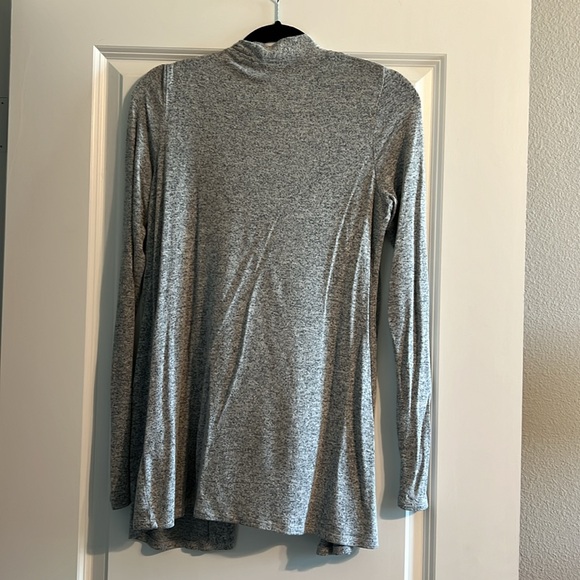 Grey Abercrombie soft cardigan - Picture 3 of 3